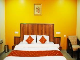 Didi Hotel Lucknow Bagian luar foto