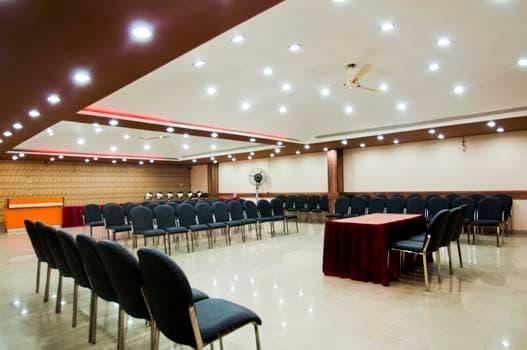Didi Hotel Lucknow Bagian luar foto