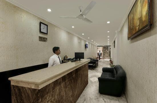 Didi Hotel Lucknow Bagian luar foto