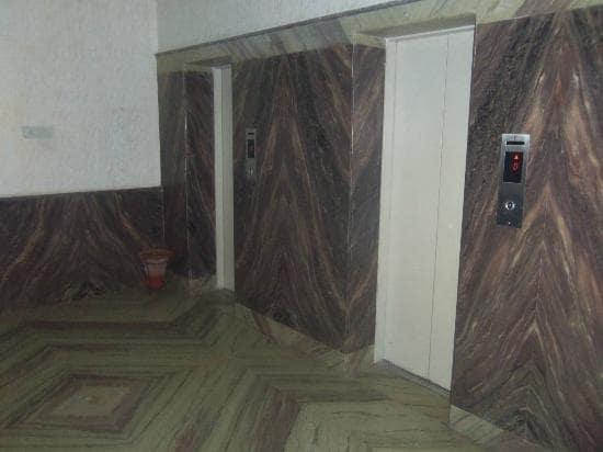 Didi Hotel Lucknow Bagian luar foto
