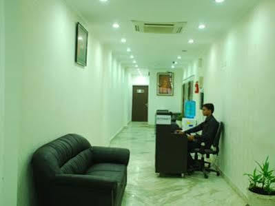 Didi Hotel Lucknow Bagian luar foto
